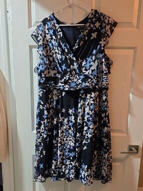 Jessica Howard | Dresses | Green Velvet Dress | Poshmark